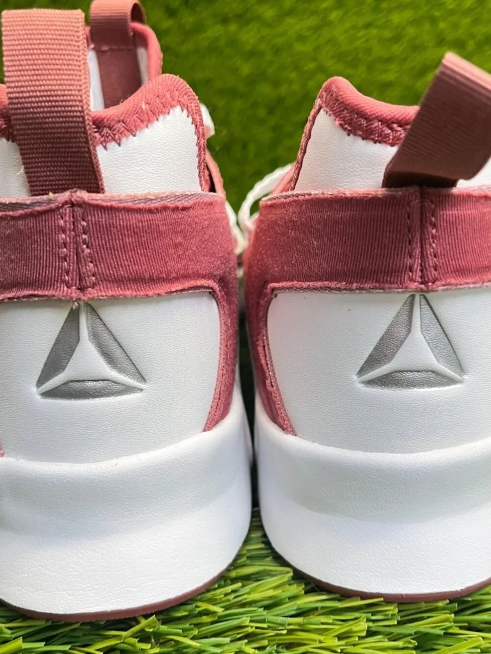 Reebok Guresu‎ 2.0 Girls Size 4.5Y Pink White Running Athletic Shoes Sneakers